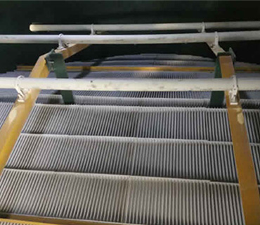 ��������F��