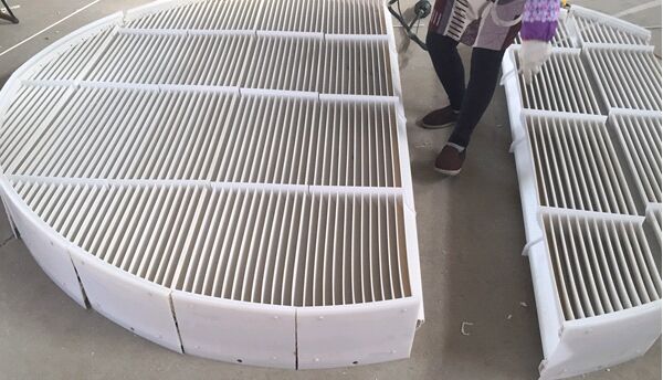 ���������F��